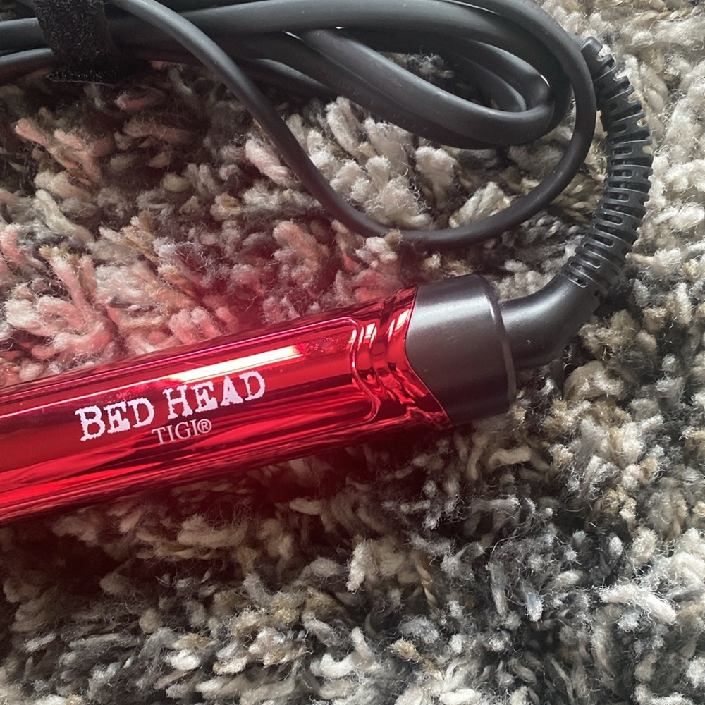 Nearly new TIGI Bed Head Curlipops 1 1/4” curling wand - Picture 7 of 7